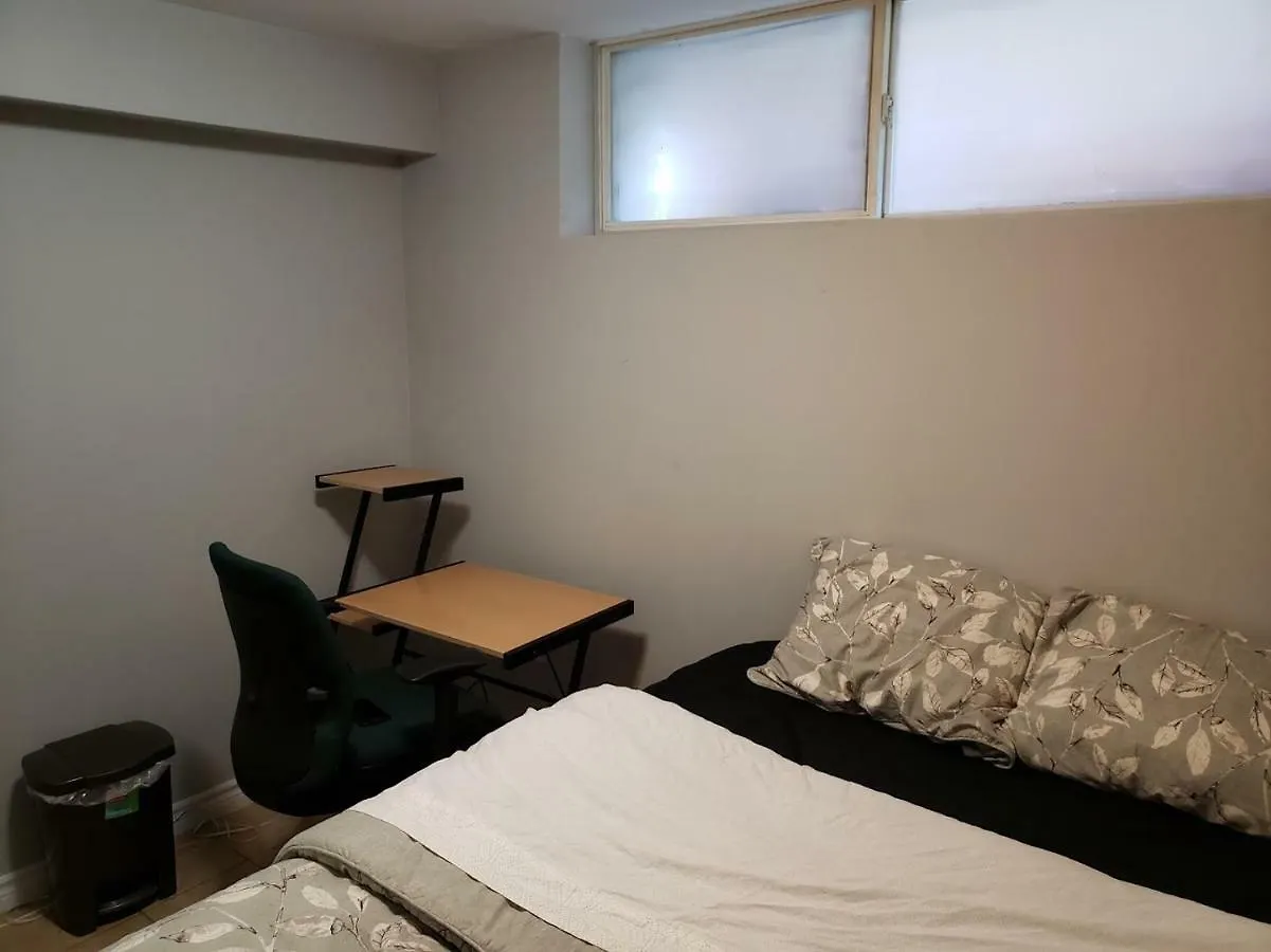 Private Room In Downtown Halifax 0*,  Kanada